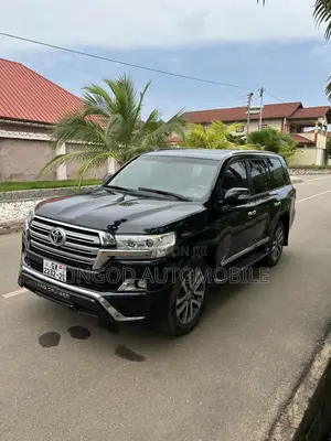 Toyota Land Cruiser 2010 Black