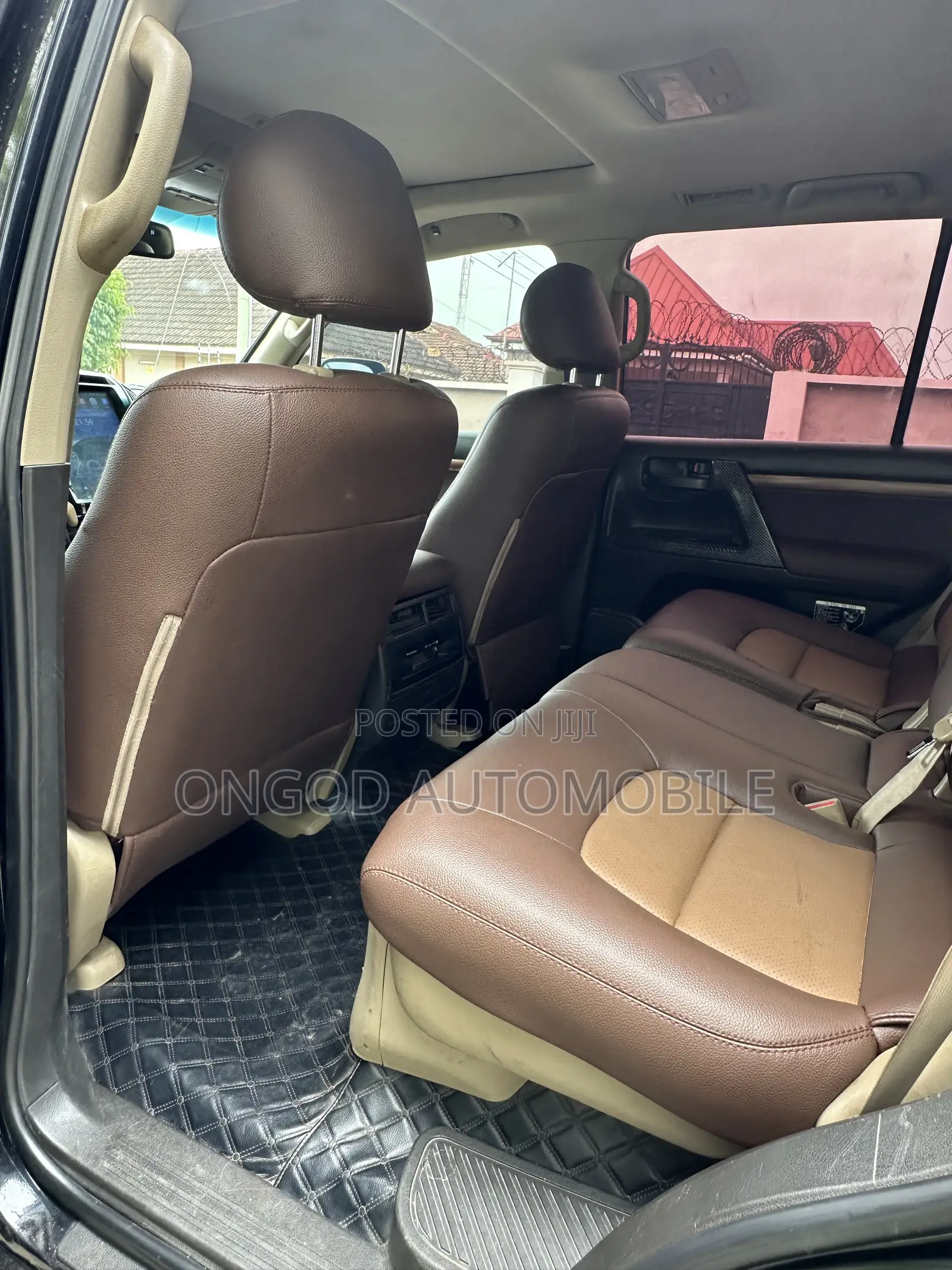 Toyota Land Cruiser 2010 Black
