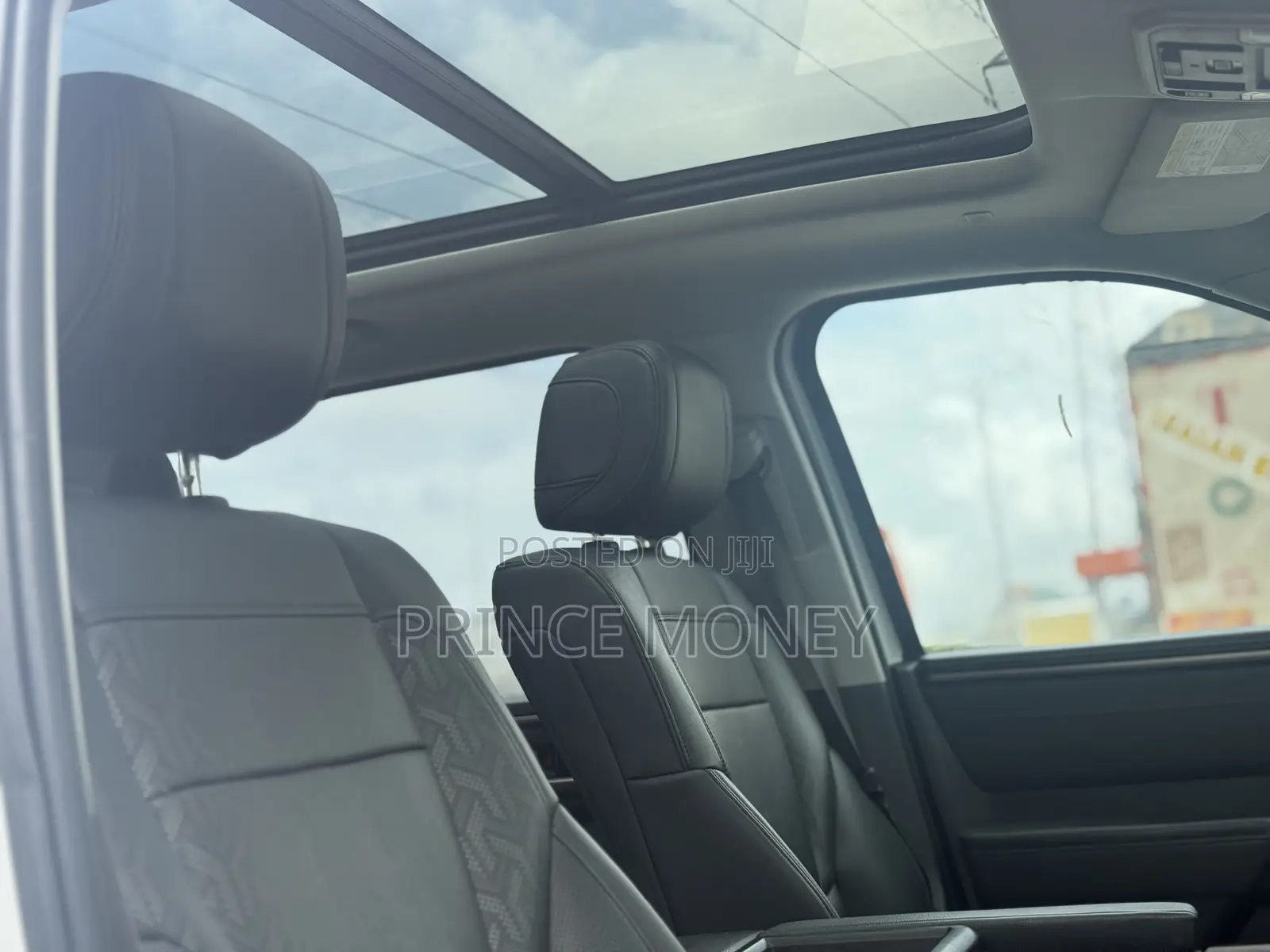 Toyota Tundra 2023 White