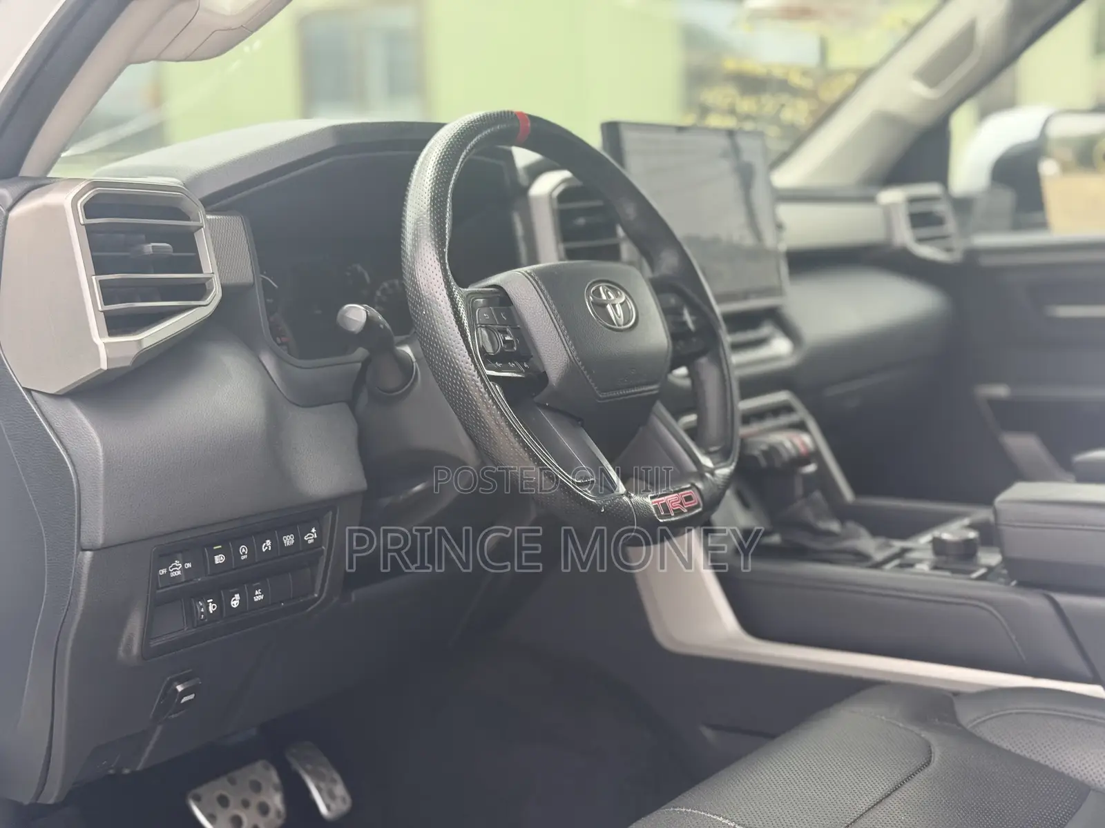 Toyota Tundra 2023 White