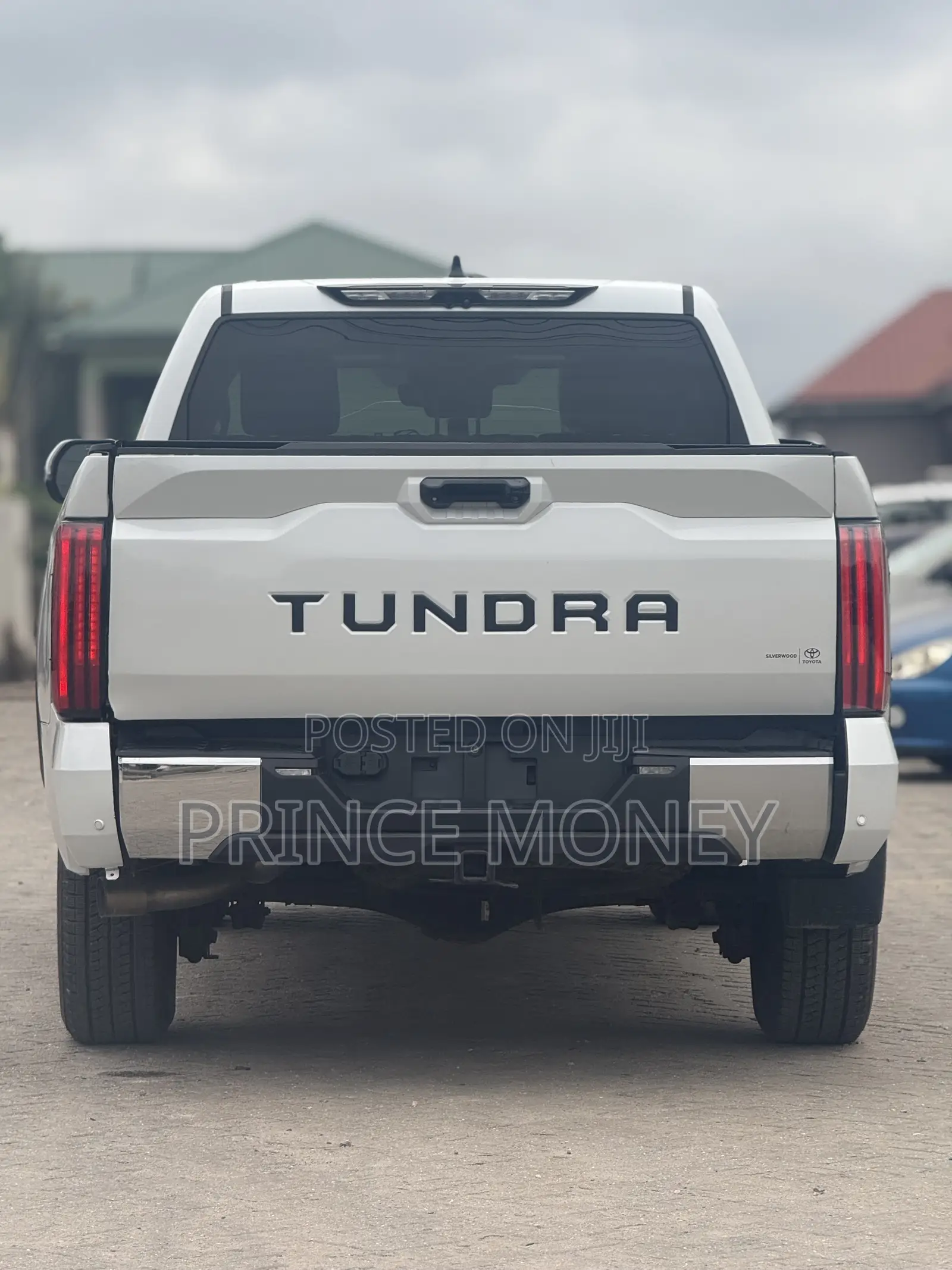 Toyota Tundra 2023 White