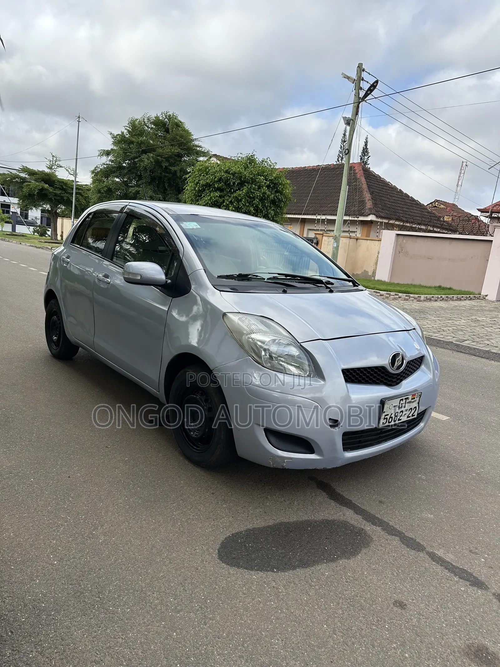 Toyota Vitz 1.0 FWD 3dr 2010 Silver