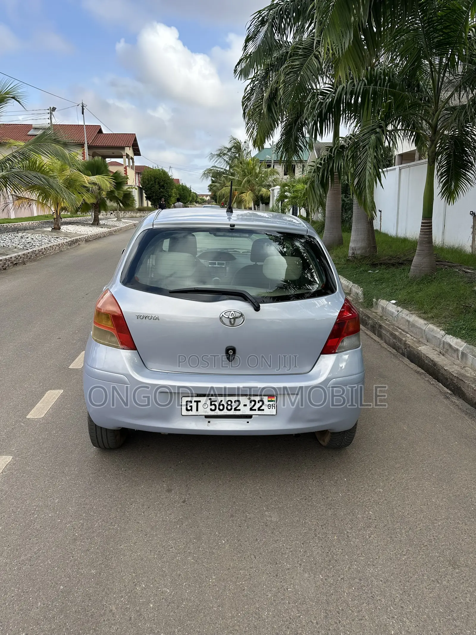 Toyota Vitz 1.0 FWD 3dr 2010 Silver