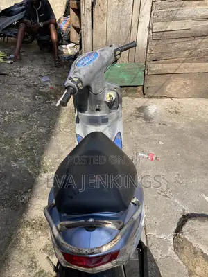 Yamaha 2009 Blue