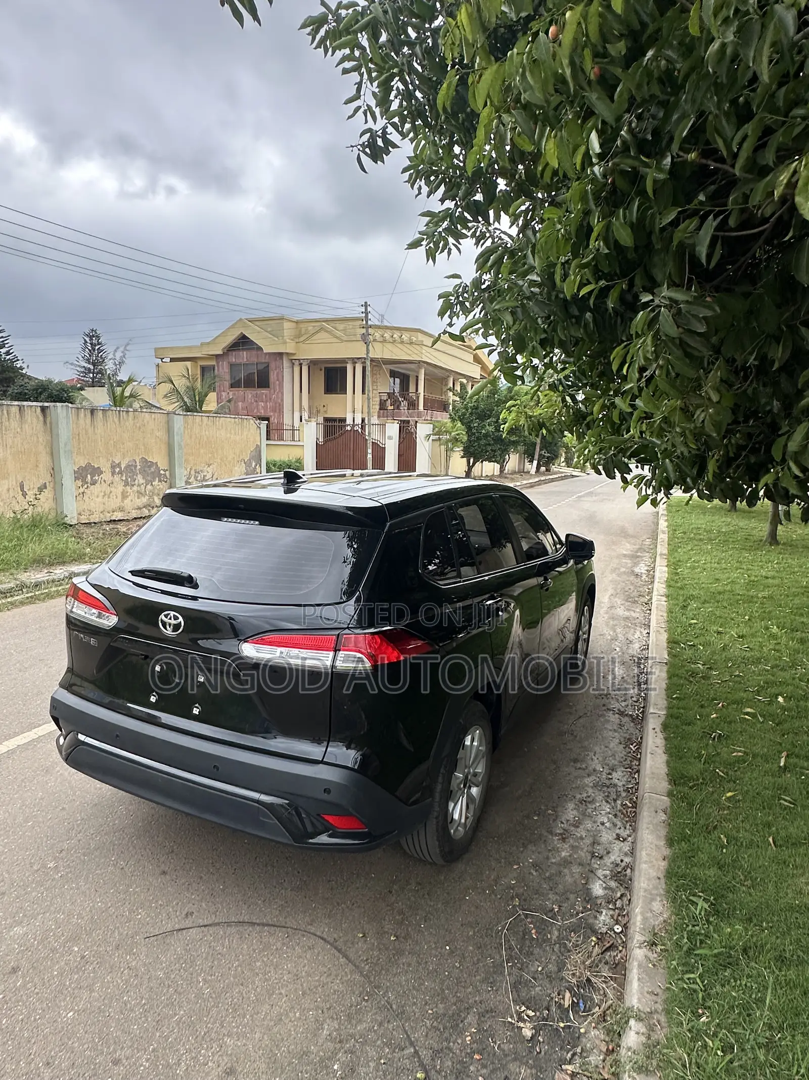 New Toyota Corolla Cross XLE 2025 Black