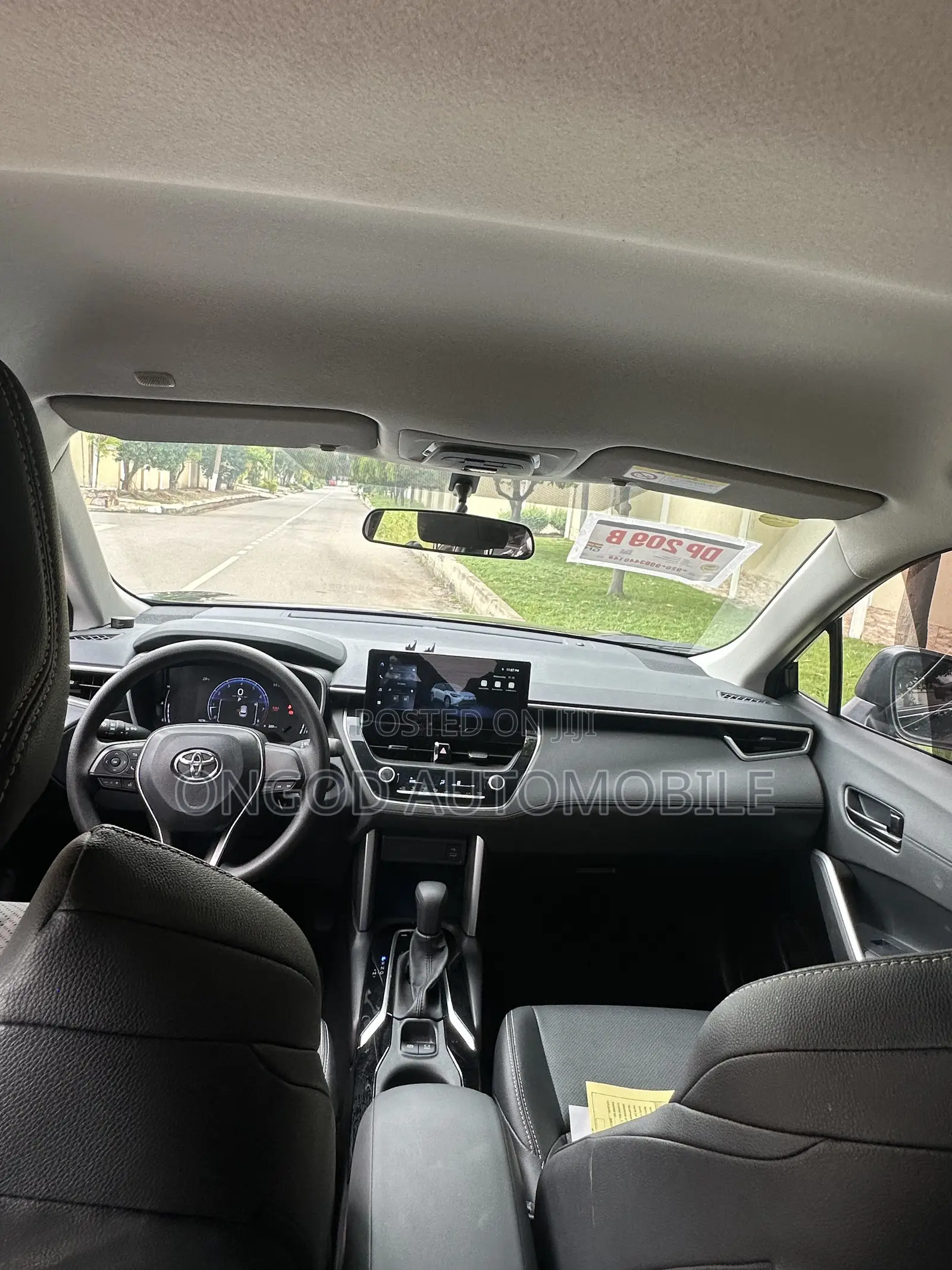 New Toyota Corolla Cross XLE 2025 Black