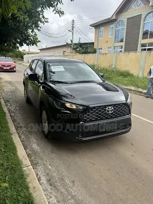 New Toyota Corolla Cross XLE 2025 Black