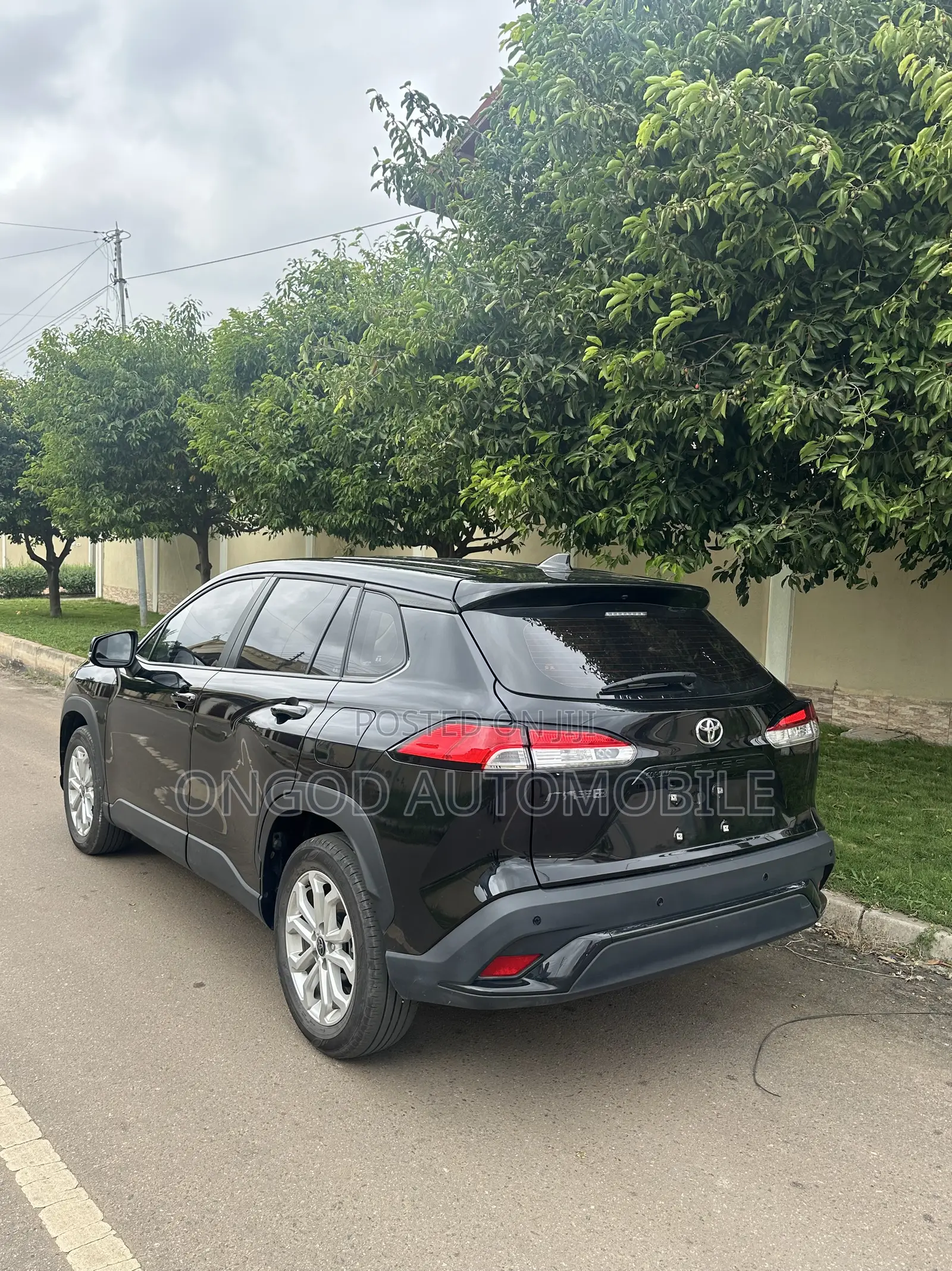 New Toyota Corolla Cross XLE 2025 Black