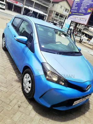 Toyota Vitz 1.3 FWD 5dr 2015 Blue