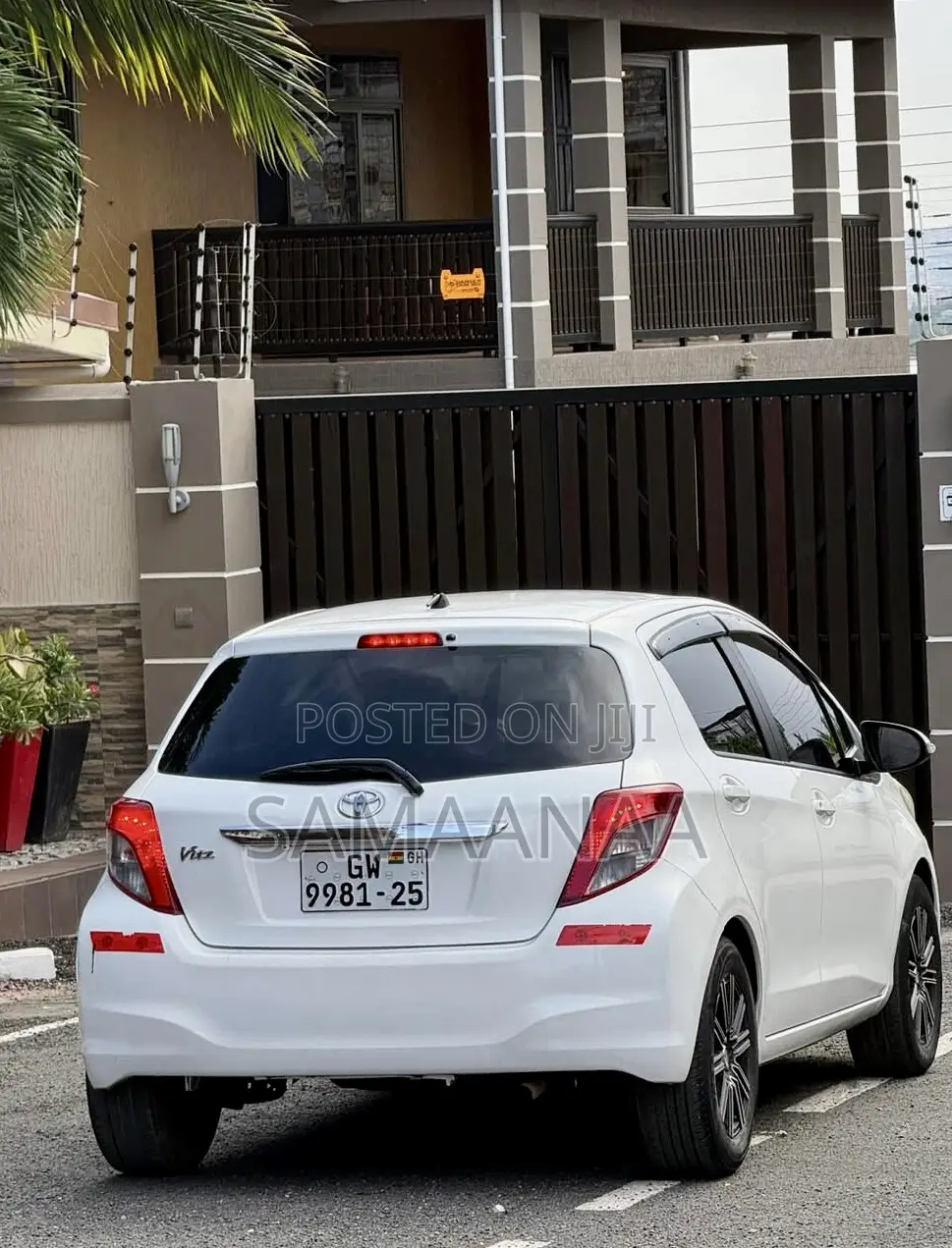 Toyota Vitz 1.0 FWD 5dr 2010 White