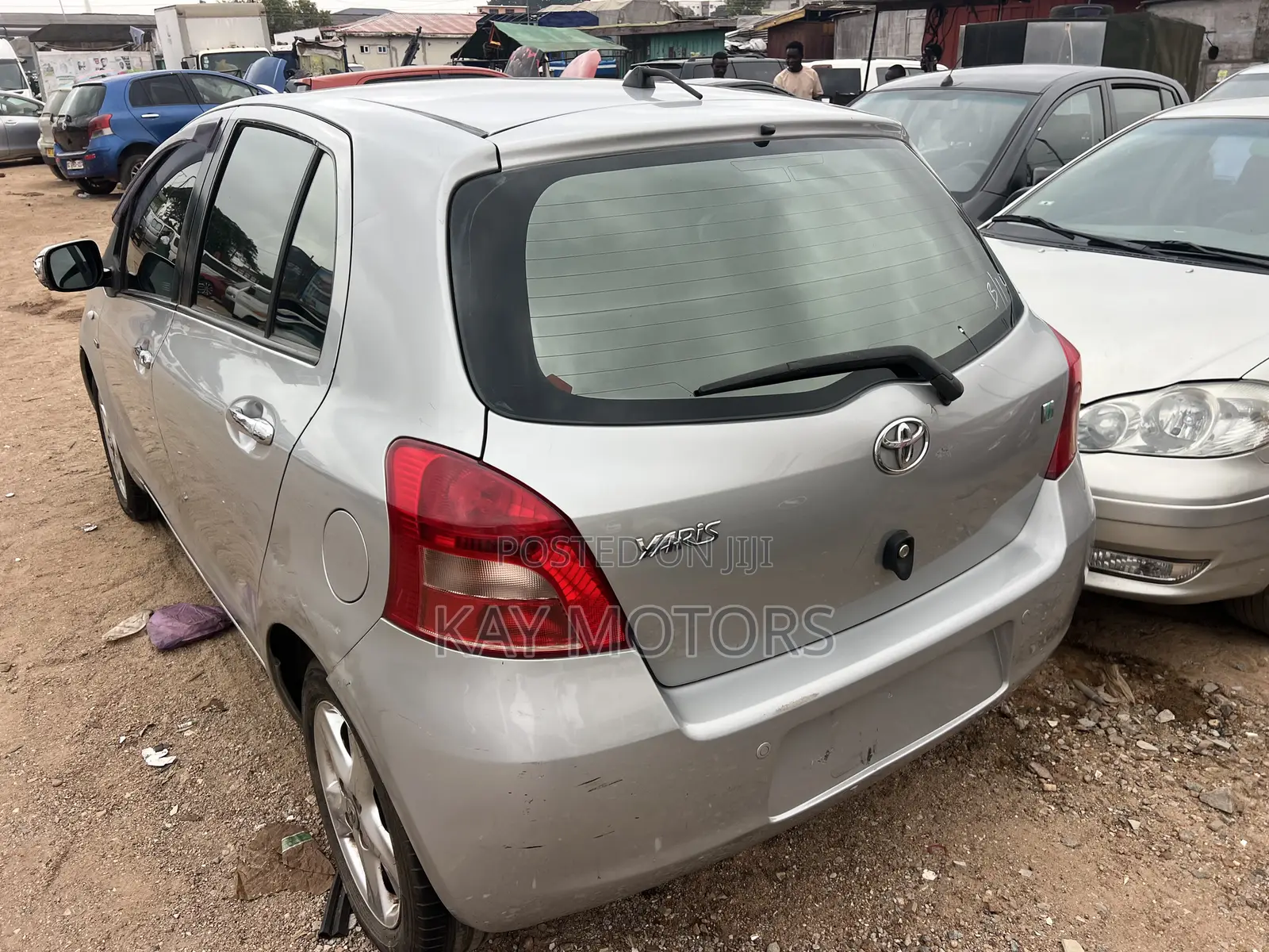 Toyota Yaris Base Hatchback 5dr 2010 Gray