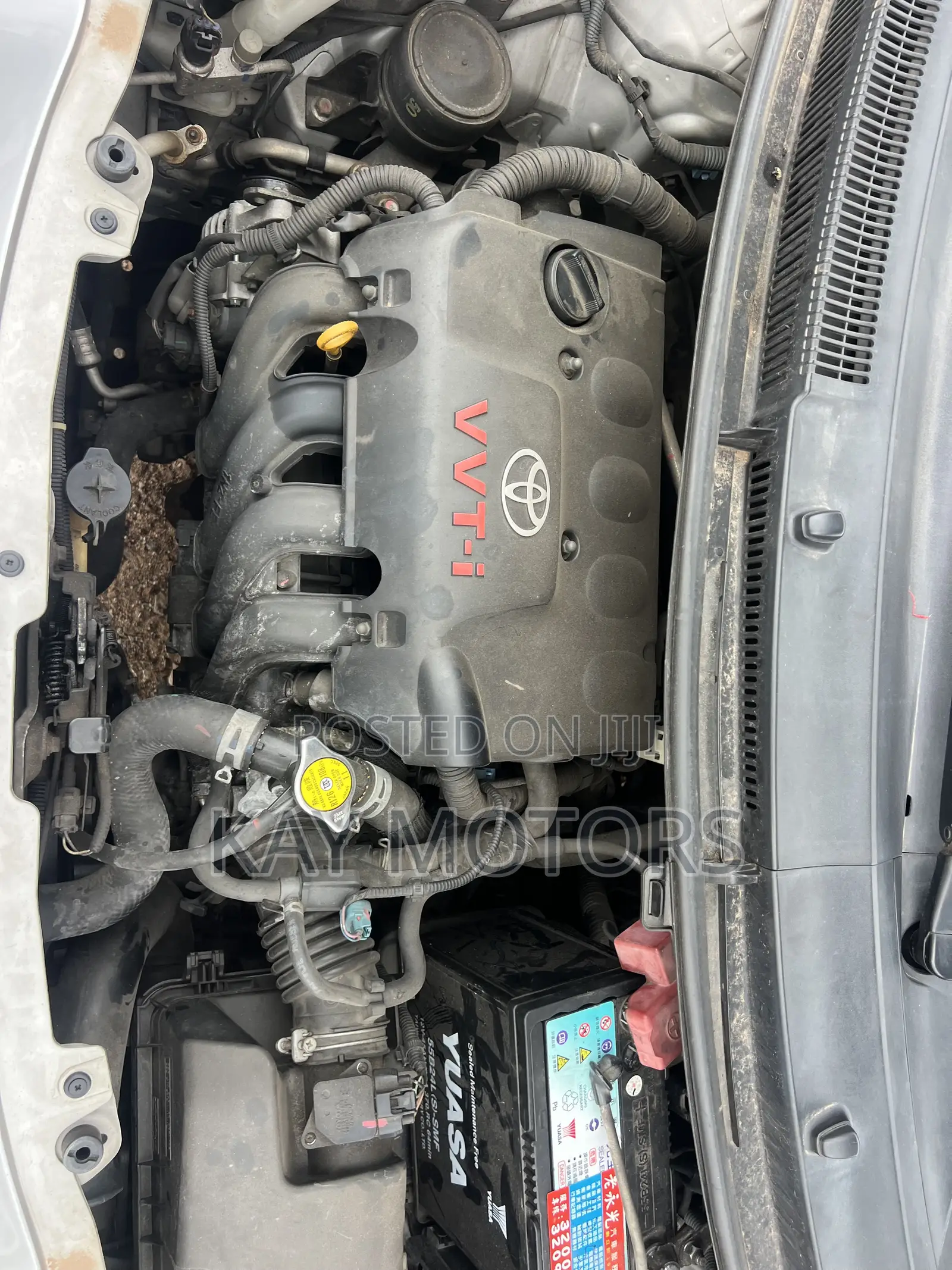 Toyota Yaris Base Hatchback 5dr 2010 Gray