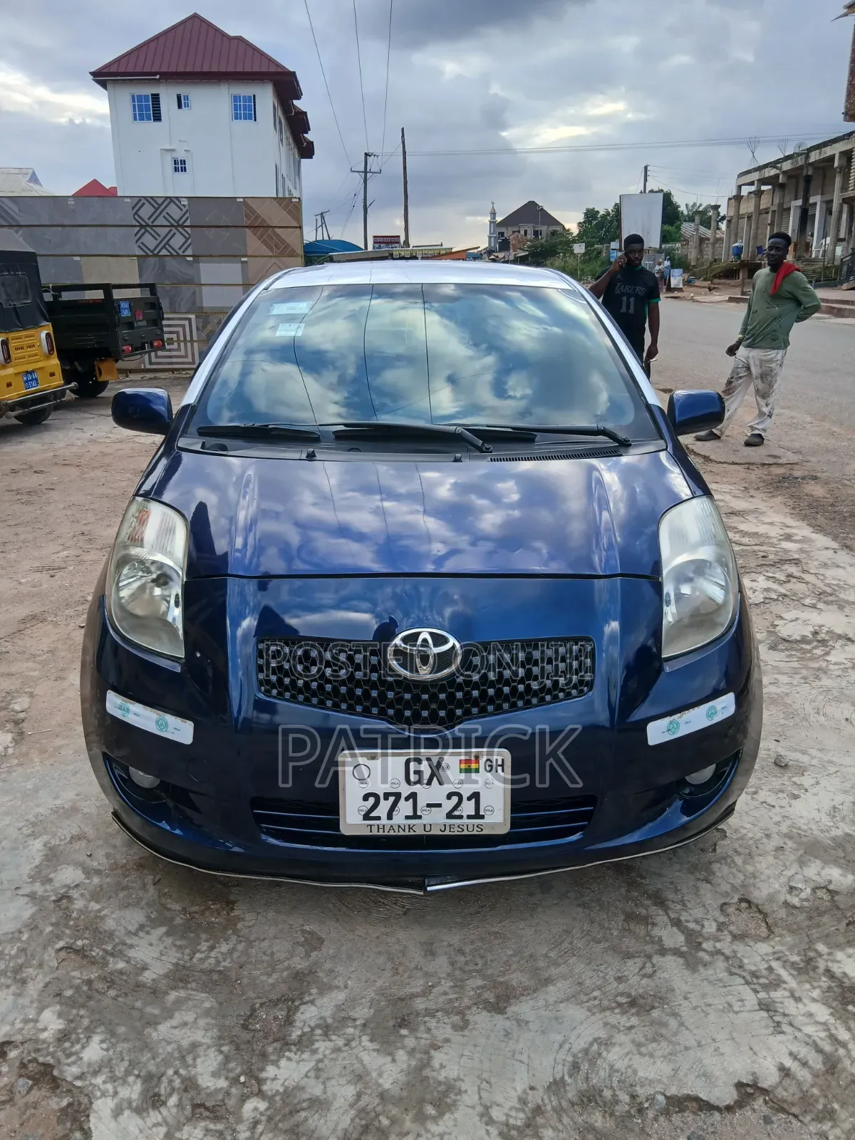 Toyota Vitz 2010 Blue