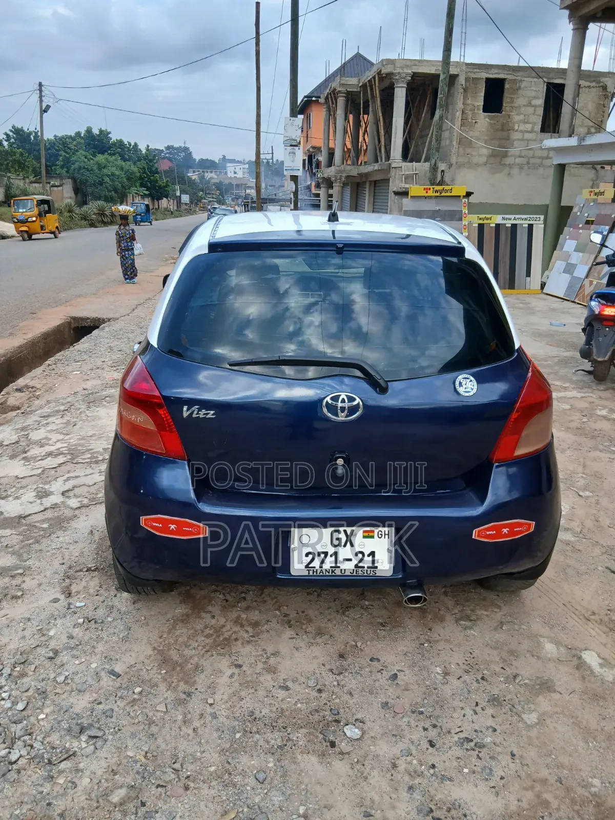 Toyota Vitz 2010 Blue