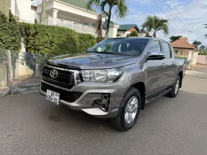 Toyota Hilux 2021 Gray