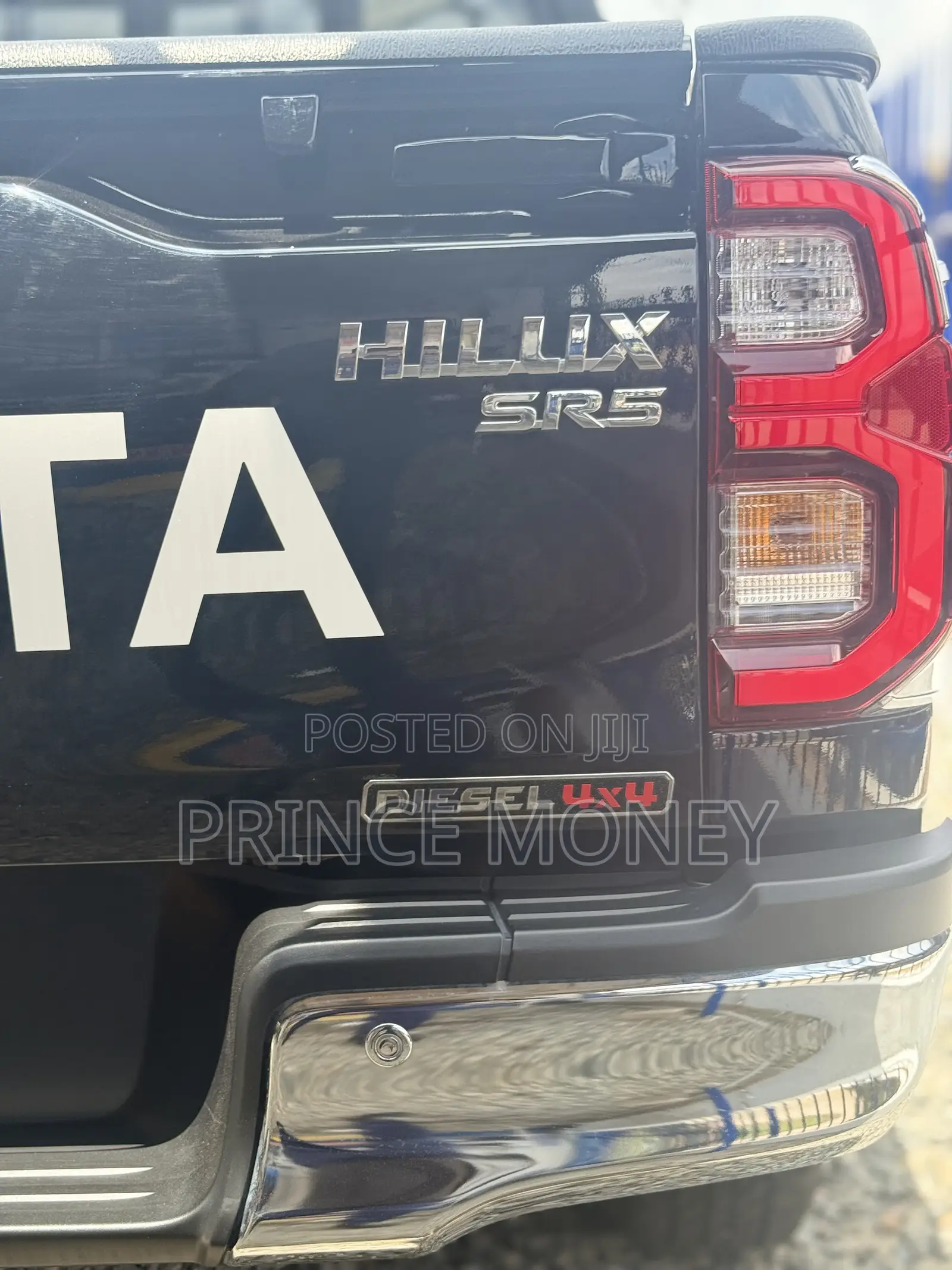 New Toyota Hilux 2025 Black