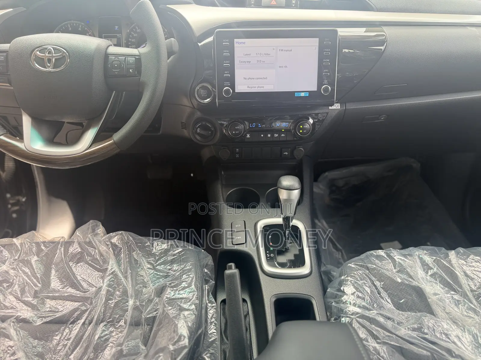New Toyota Hilux 2025 Black
