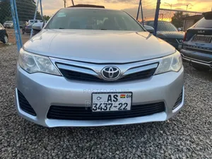 Toyota Camry SE 4dr Sedan (2.5L 4cyl 6A) 2014 Silver