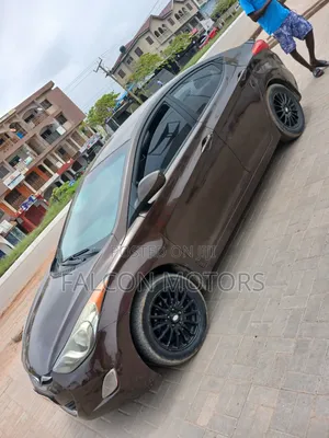 Hyundai Elantra 2012 Brown
