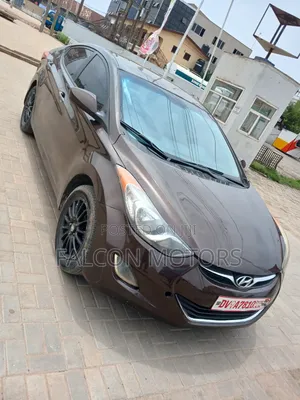 Hyundai Elantra 2012 Brown