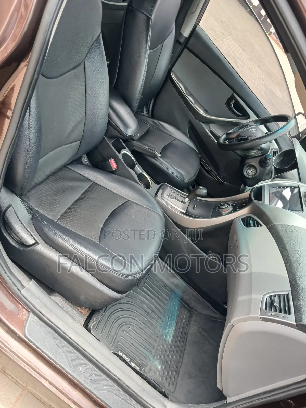 Hyundai Elantra 2012 Brown