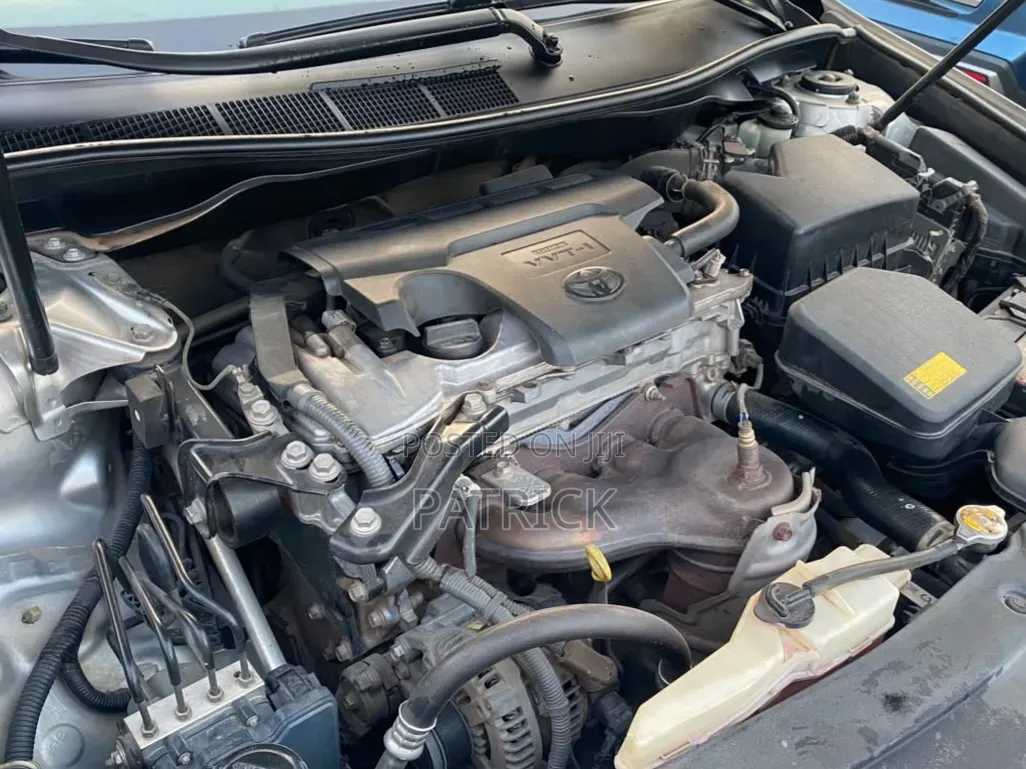 Toyota Camry SE 4dr Sedan (2.5L 4cyl 6A) 2014 Silver