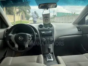 Nissan Altima 2.5 S Sedan 2012 Gray