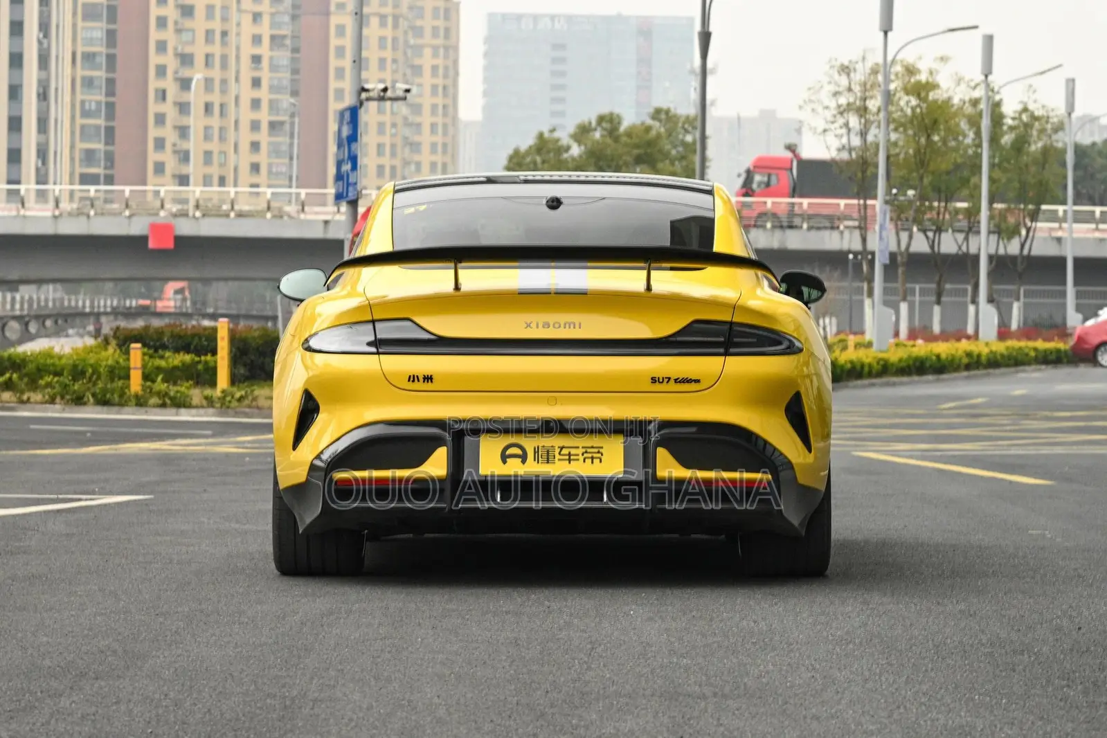 New Xiaomi SU7 Max EV AWD 2025 Gold