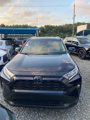 Toyota RAV4 2021 Black