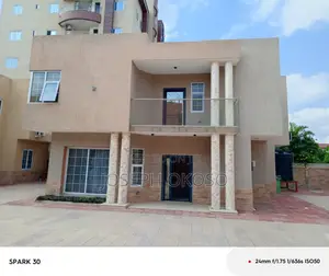 3bdrm Townhouse / Terrace in Little Rock Consult, Dzorwulu for rent