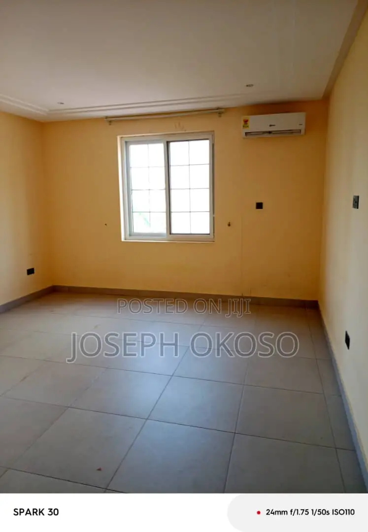 3bdrm Townhouse / Terrace in Little Rock Consult, Dzorwulu for rent