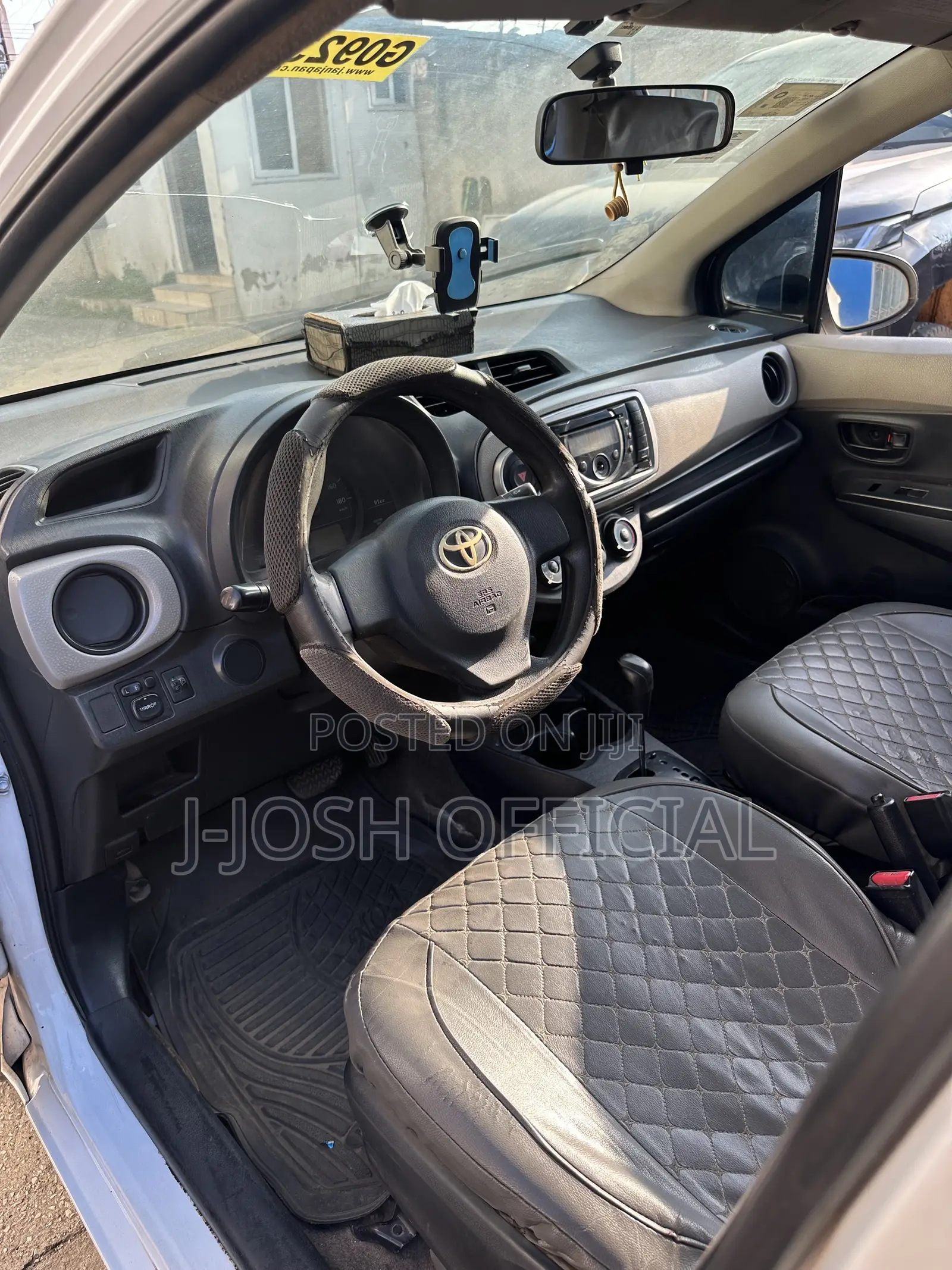 Toyota Vitz 1.3 FWD 5dr 2012 White