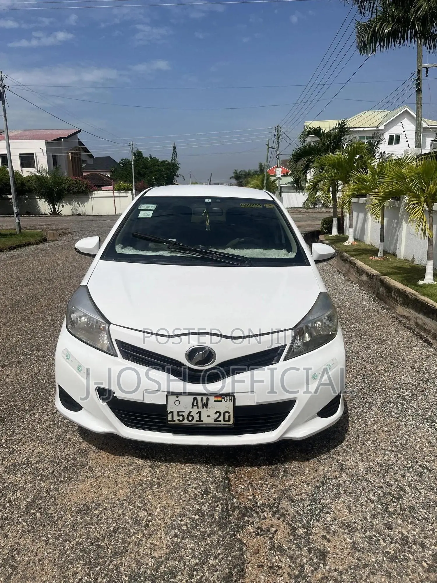 Toyota Vitz 1.3 FWD 5dr 2012 White