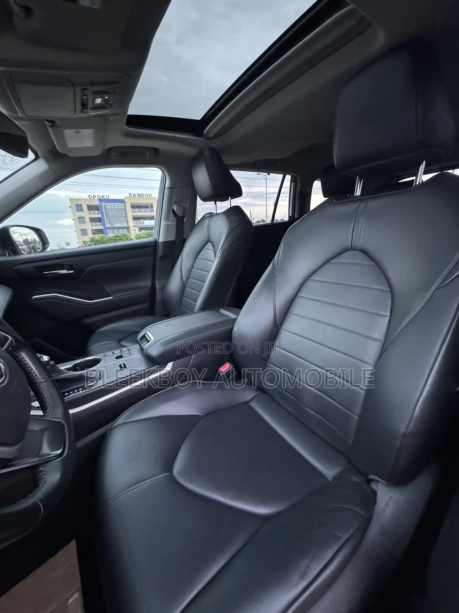 Toyota Highlander Platinum AWD 2023 White