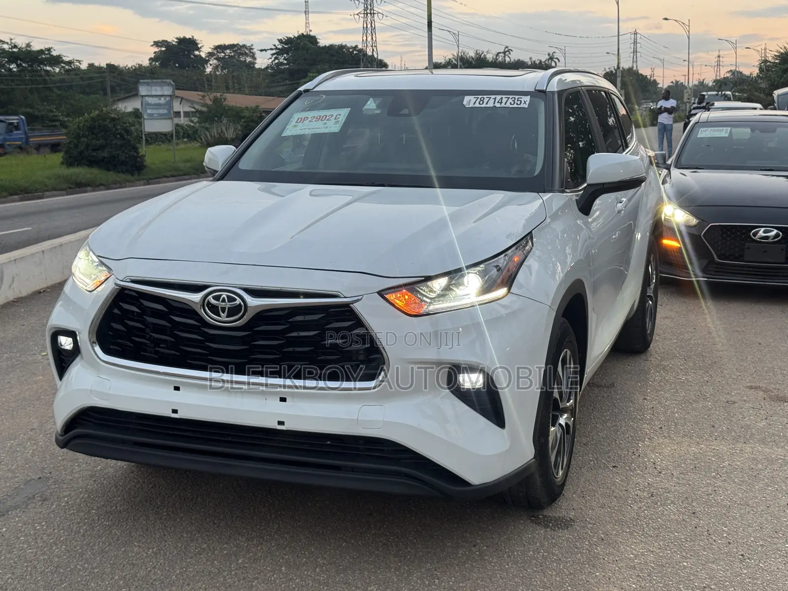 Toyota Highlander Platinum AWD 2023 White