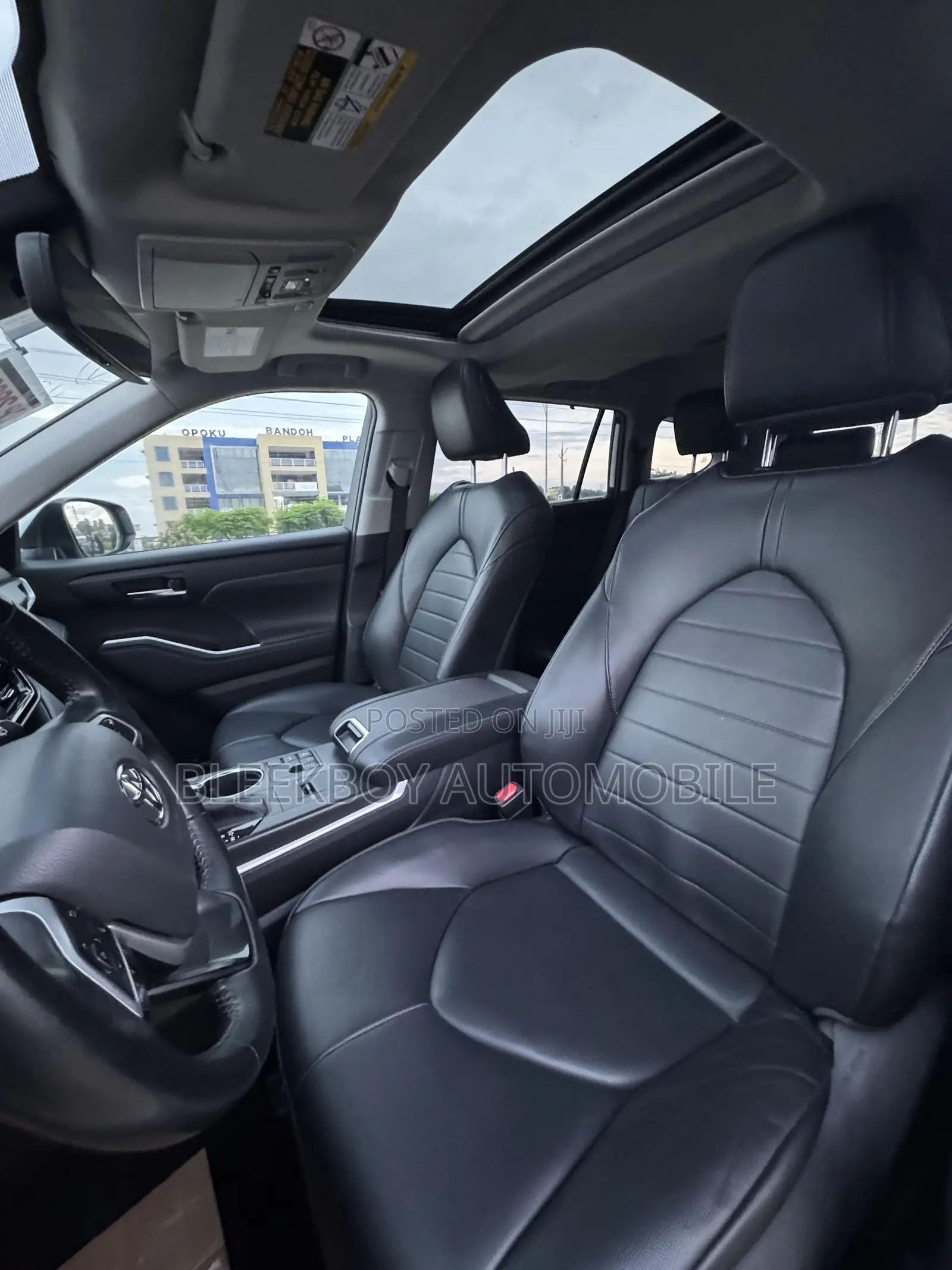 Toyota Highlander Platinum AWD 2023 White