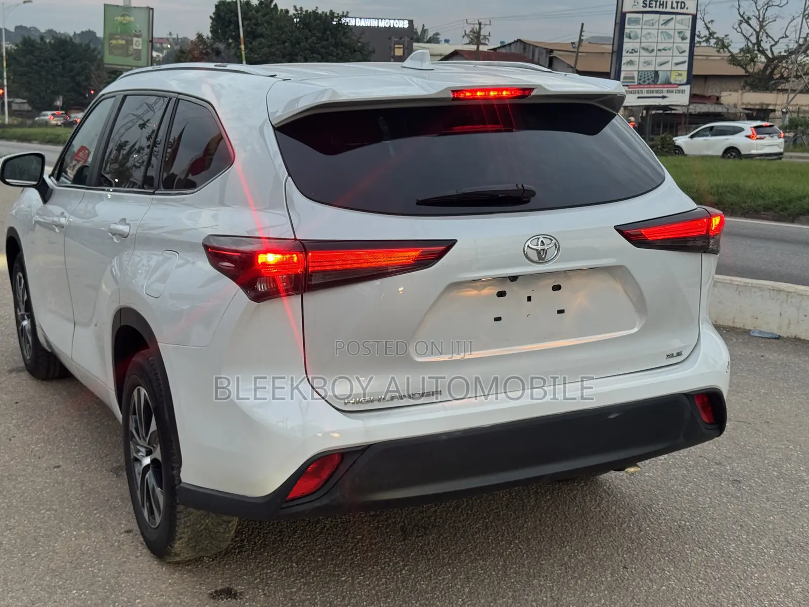 Toyota Highlander Platinum AWD 2023 White