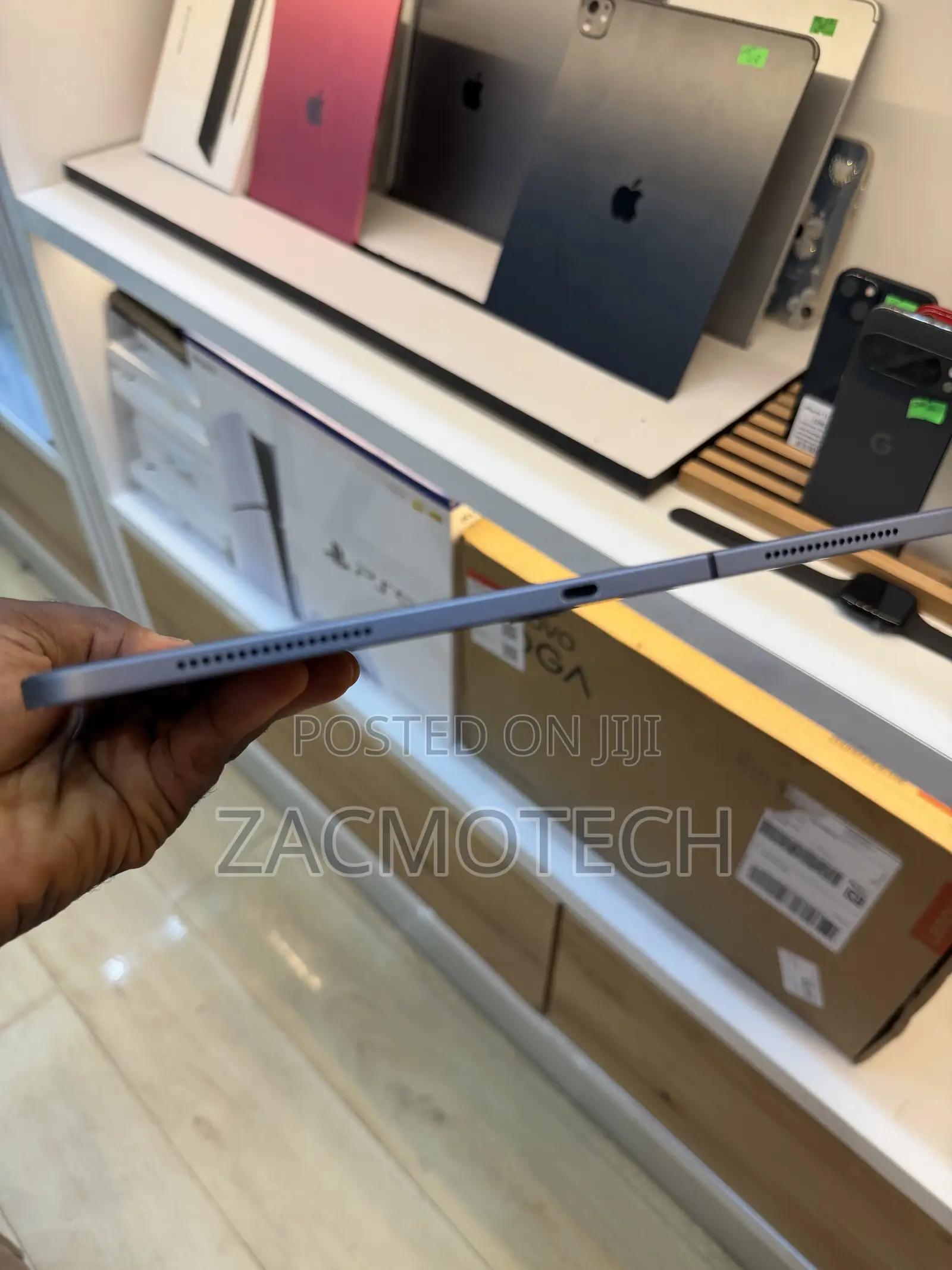 Apple iPad Pro 12.9 (2020) 128 GB Gray