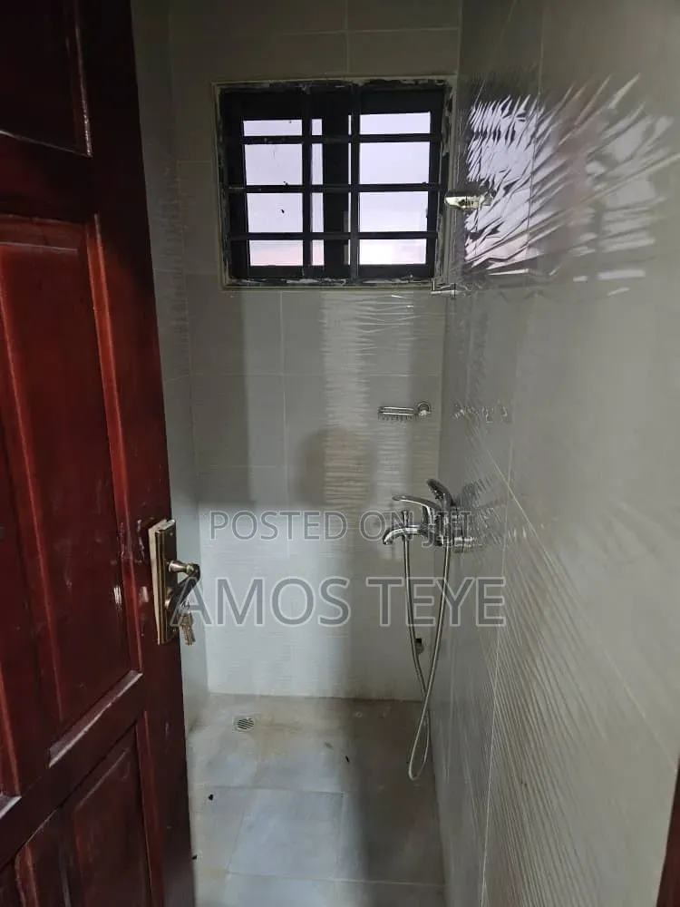Furnished 3bdrm House in J4 Mini House, Amasaman for rent