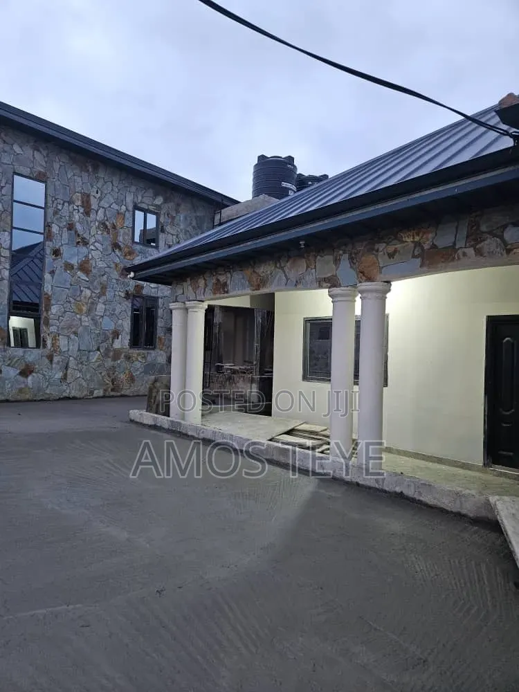 Furnished 3bdrm House in J4 Mini House, Amasaman for rent