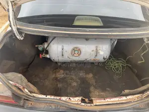 Toyota Corolla 2000 White