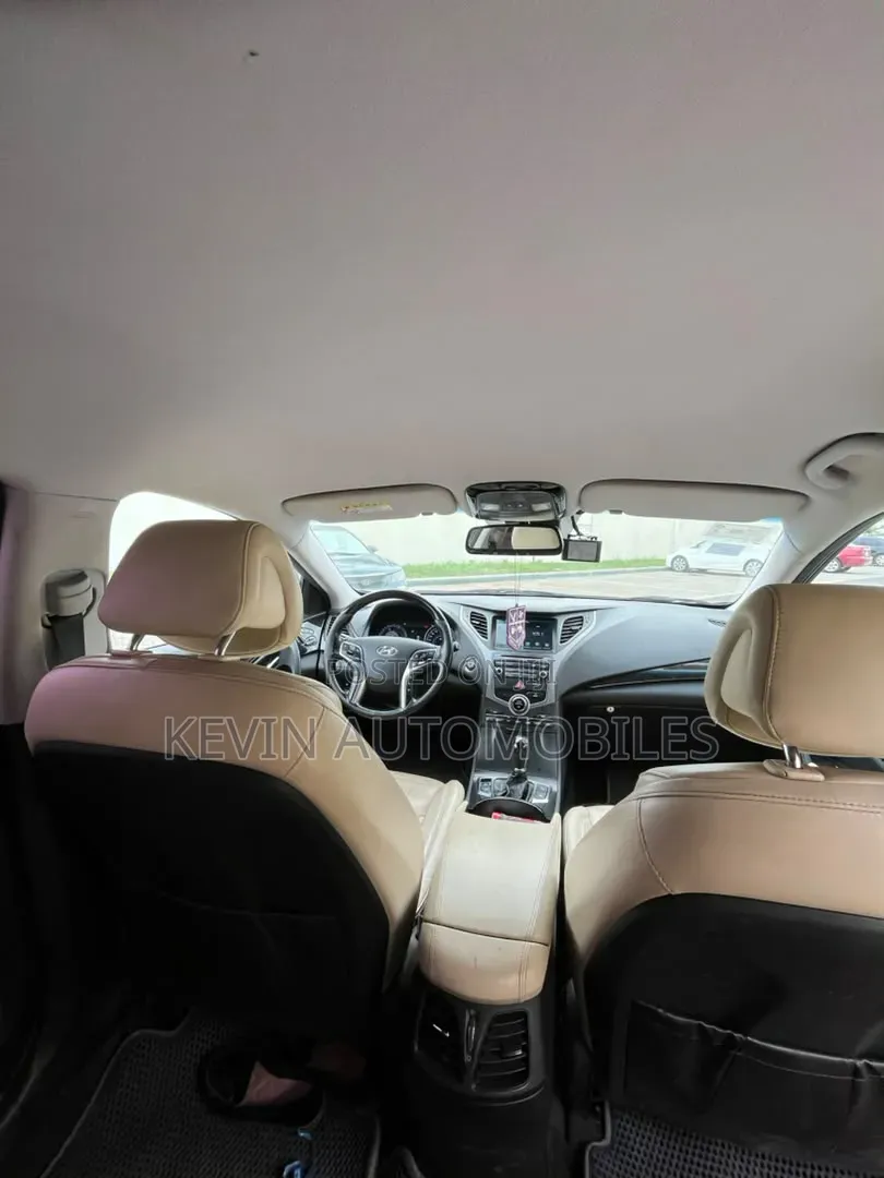 Hyundai Grandeur 2015 Silver