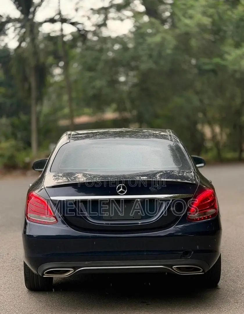 Mercedes-Benz C300 Sport 4Matic Sedan AWD (2.0L 4cyll 7A) 2016 Black