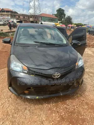 Toyota Vitz 2015 Black