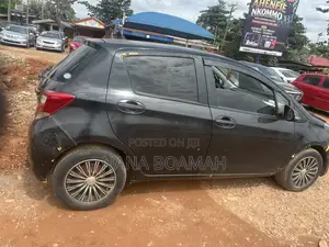 Toyota Vitz 2015 Black