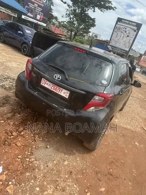 Toyota Vitz 2015 Black