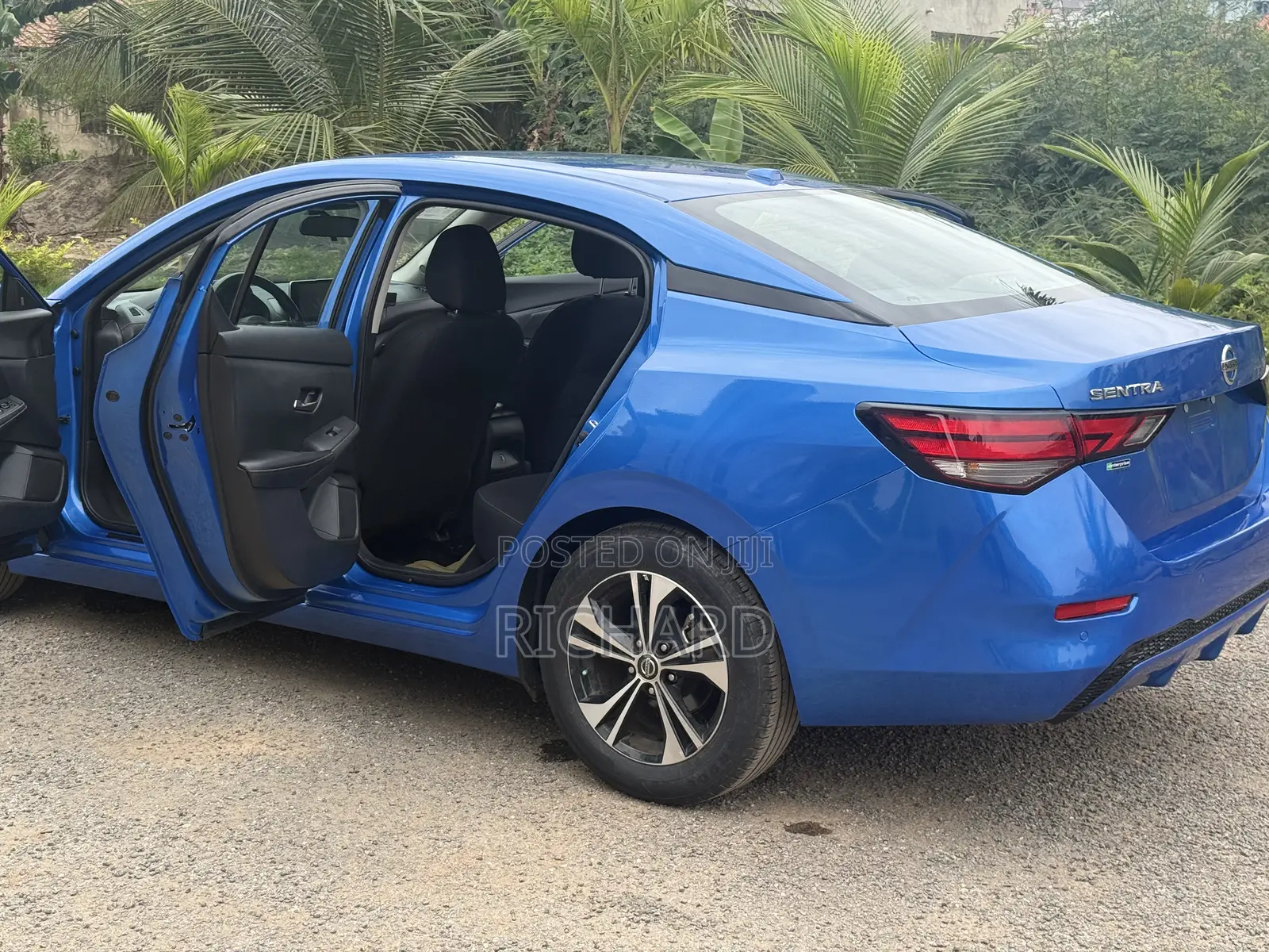Nissan Sentra SV 2022 Blue