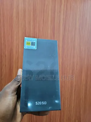 New Samsung Galaxy S20 128 GB Green