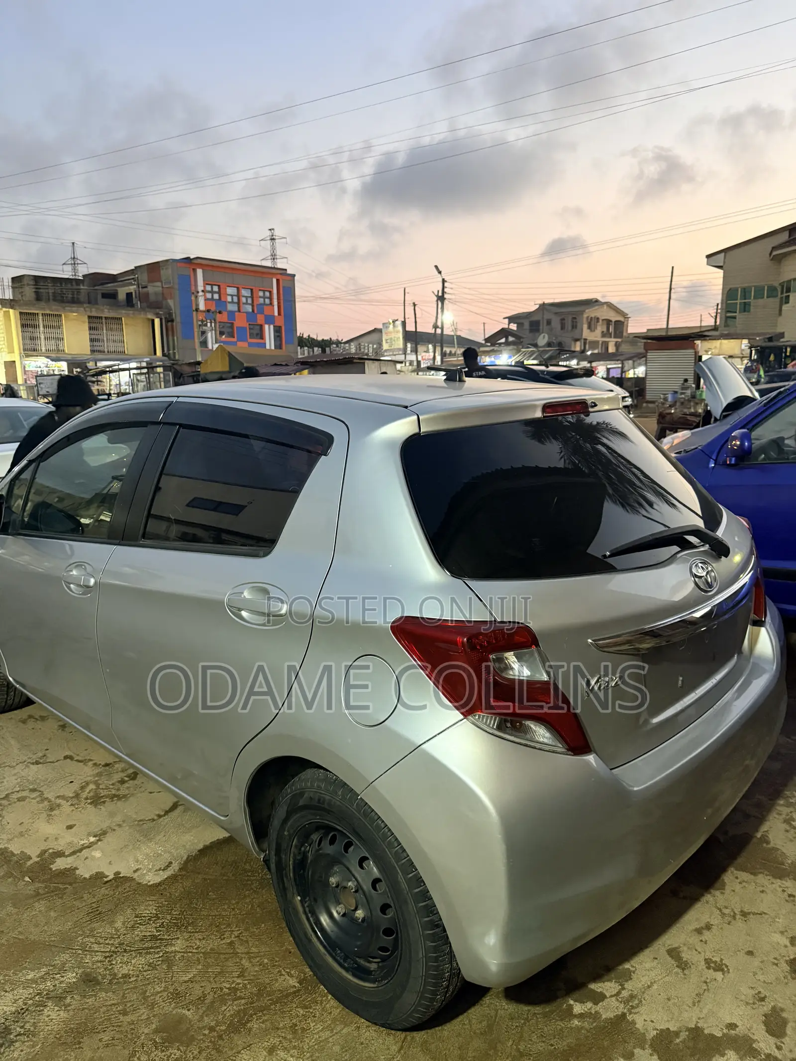 Toyota Vitz 1.3 FWD 5dr 2015 Silver