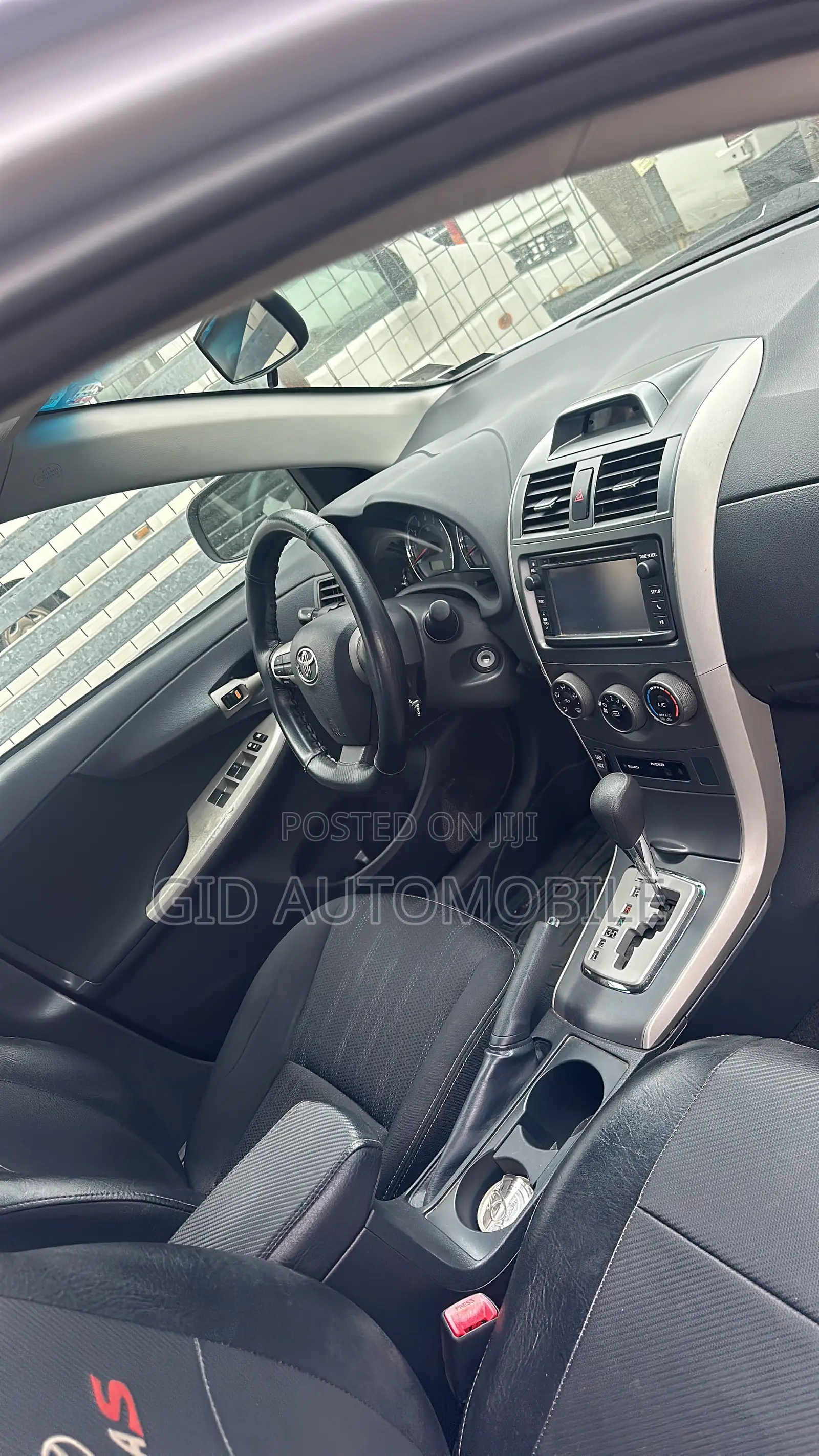 Toyota Corolla S 4dr Sedan (1.8L 4cyl 4A) 2013 Silver
